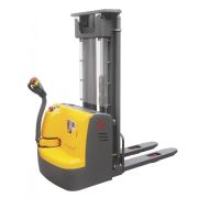 Штабелер самоходный 1,5 т 5,6 м XILIN CDDR15-II с увеличенным АКБ (сопровождаемый)